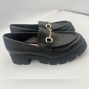 BCBGENERATION Raylin Lugsole Leather Loafer Gold Horse Bit Women’s Size 8.5M NEW